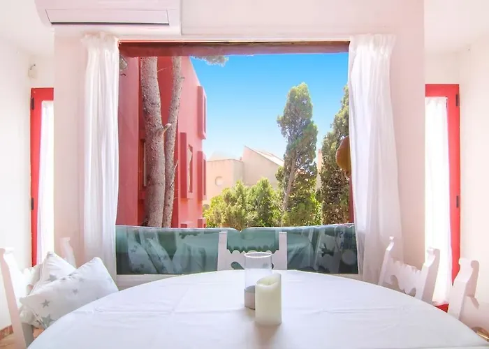 Apartment With Communal Pool Muralla Roja 0505